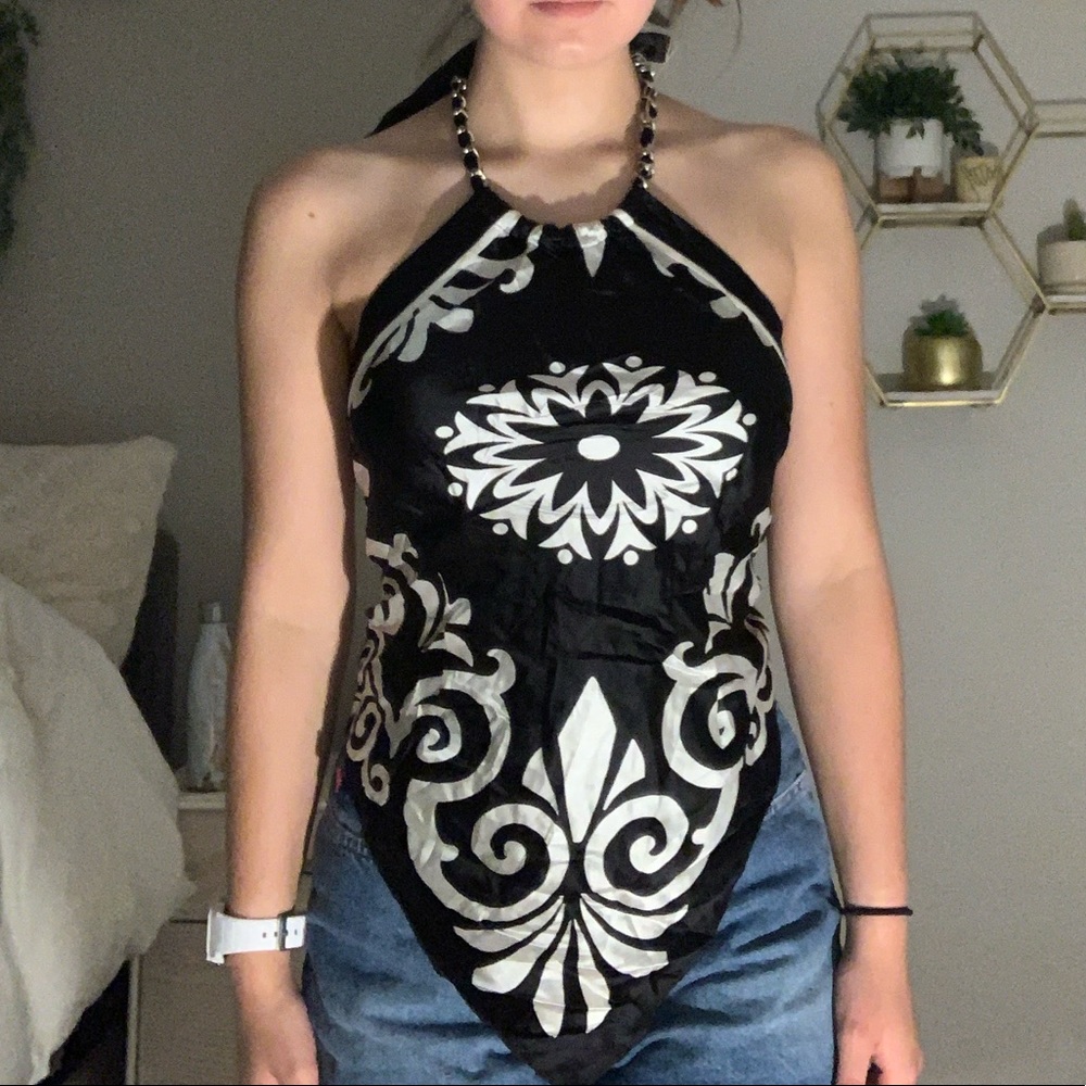 US XS bebe black and white tie up bandana top